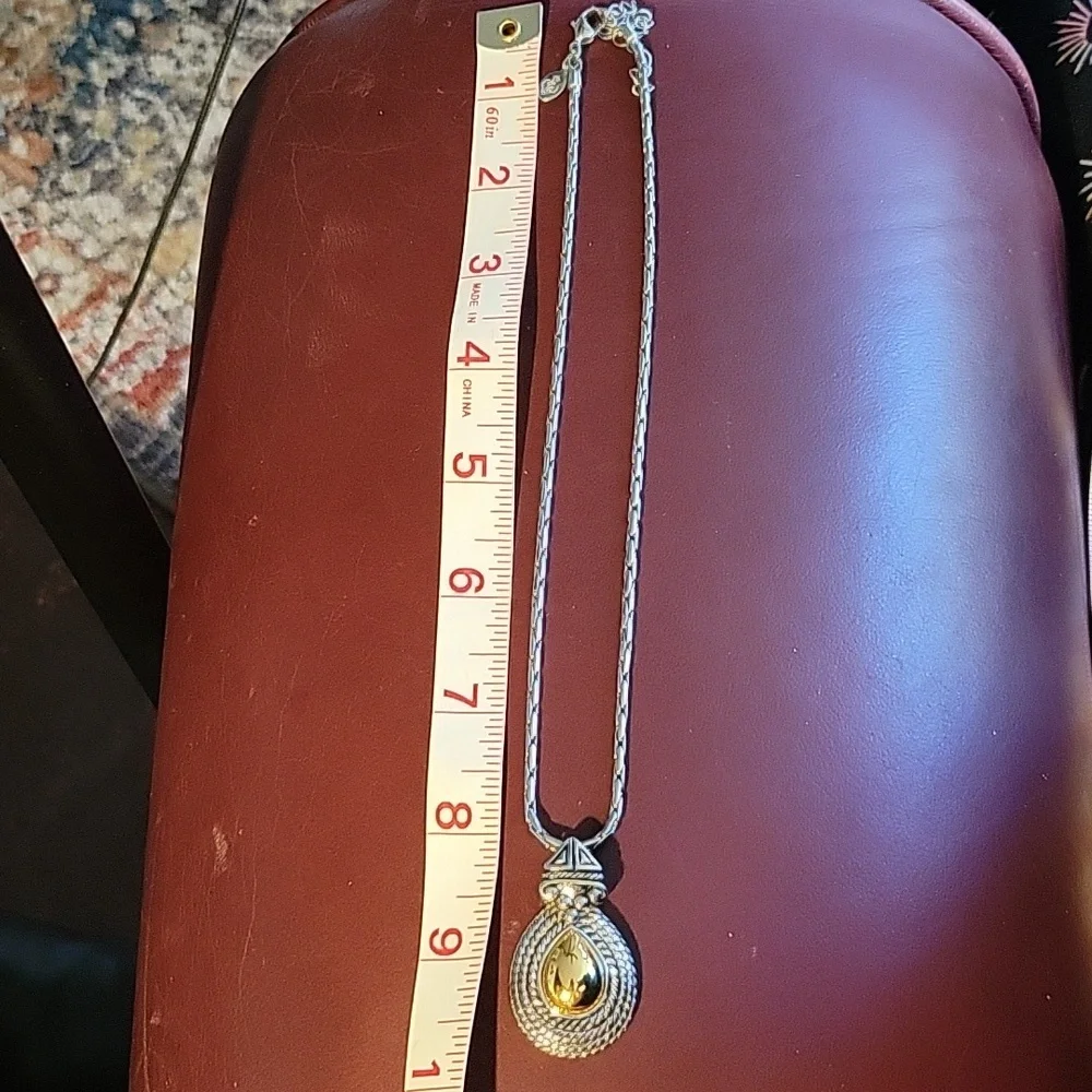 Gold and Silver toned Necklace. 16" with 3" extension. - Picture 6 of 7